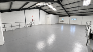 420m² Warehouse to rent at Gunners Factory Park in Epping Industrial