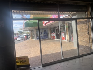 160m² Retail Shops to rent at Royker Centre in Athlone