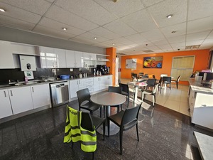 1 067m² Office Space to rent at Tyger Valley Chambers 2 in Tyger Valley