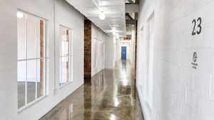 164m² Office Space to rent at Woodland House in Woodstock