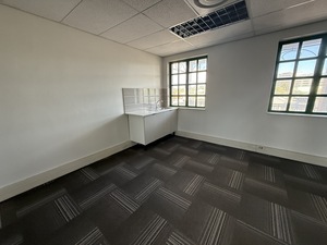 257m² Office Space to rent at Brookside Office Park in Claremont
