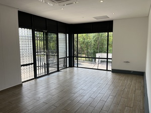 1 236m² Office Space to rent at DHL Building in Lyme Park
