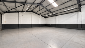 420m² Warehouse to rent at Gunners Factory Park in Epping Industrial