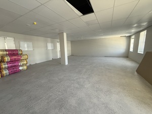 93m² Office Space to rent at Halo Medical Suites Paardevlei in Paardevlei