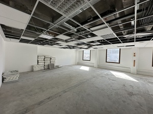 1 115m² Office Space to rent at Matador Centre in Cape Town CBD