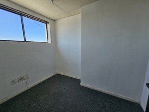 604m² Office Space to rent at Omni Park in Bo Oakdale