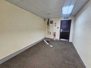 632m² Office Space to rent at Avanti Office Park in Tygervalley Waterfront