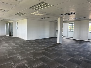 128m² Office Space to rent at Brookside Office Park in Claremont