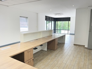 1 236m² Office Space to rent at DHL Building in Lyme Park
