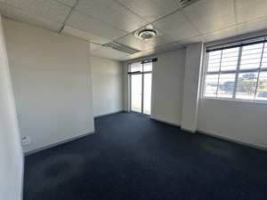 150m² Office Space to rent at Frazzitta Business Park - Milnerton in Marconi Beam