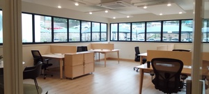 2 405m² Office Space to rent at Midpoint Commercial in Halfway House