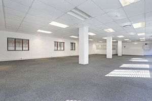 9 724m² Warehouse to rent at Noursepack in Epping Industrial