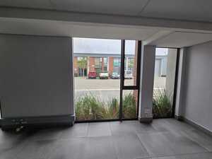 776m² Warehouse to rent at Sapphire Business Park in Bellville South Industria