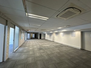 946m² Office Space to rent at Thomas Pattullo in Foreshore