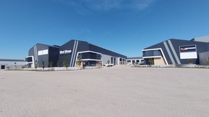Warehouse to rent at Winelands Close Business Park 1 in Stikland