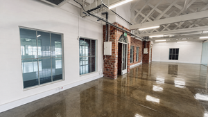 164m² Office Space to rent at Woodland House in Woodstock