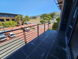 347m² Office Space to rent at Plattekloof Office Park in Plattekloof