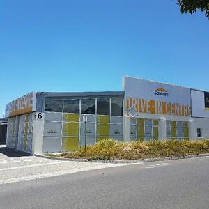 125m² Retail Shops to rent at Broadway Auto Centre in Somerset West