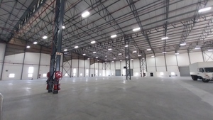 Warehouse to rent at 32 Montreal Drive in Airport Industria