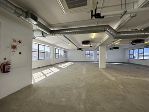 869m² Office Space to rent at Buitengracht Centre in Cape Town CBD