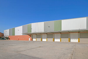 Warehouse to rent at Noursepack in Epping Industrial