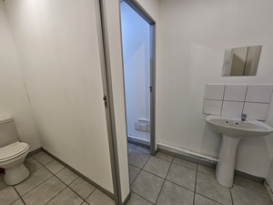 604m² Office Space to rent at Omni Park in Bo Oakdale