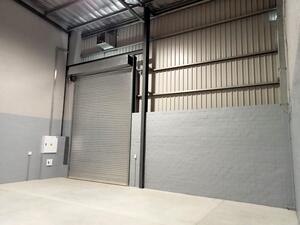 428m² Warehouse to rent at Stonewood Park in Okavango