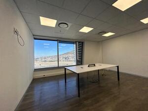 1 660m² Office Space to rent at The Halyard in Foreshore