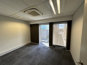 762m² Office Space to rent at Thomas Pattullo in Foreshore