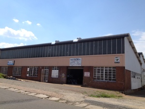 233m² Warehouse to rent at Lensu Investments in Sebenza