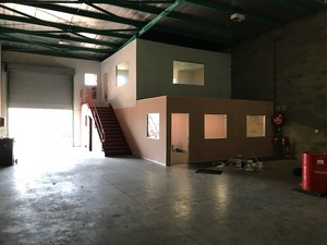 284m² Warehouse to rent at Knightsgate Industrial  Park in Germiston