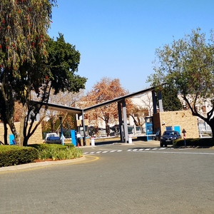 118m² Office Space to rent at Mifa Industrial Park in Glen Austin