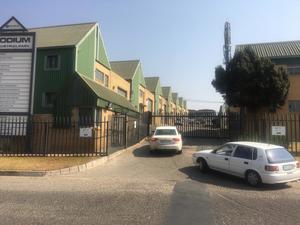 422m² Warehouse to rent at Rodium Industrial Park in Strijdompark