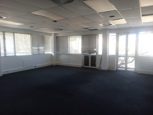 2 564m² Office Space to rent at Makinor House in Ferndale