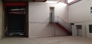 420m² Warehouse to rent at Route 24 in Meadowdale