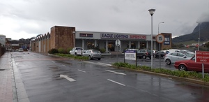 Retail Shops to rent at M5 Business Park in Maitland