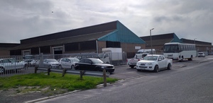 270m² Warehouse to rent at Luxmi Building in Athlone