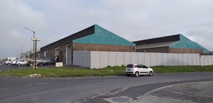 270m² Warehouse to rent at Luxmi Building in Athlone