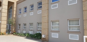 1 045m² Warehouse to rent at 1 Megawatt Street Spartan in Spartan
