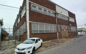 1 414m² Warehouse to rent at 27 First Street Maitland in Maitland