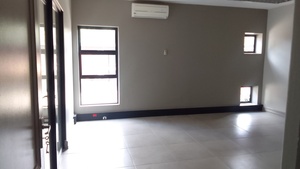 278m² Office Space to rent at Carlswald Decor Centre in Halfway Gardens