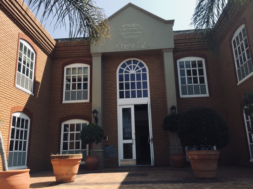 1 Georgian Crescent - Bryanston