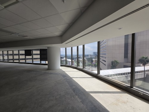 305m² Atrium on 5th, Sandton Central