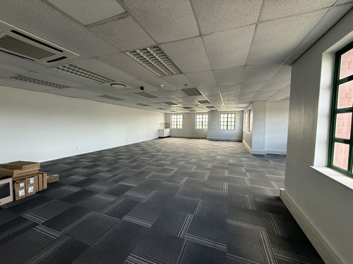 126m² Brookside Office Park,Claremont