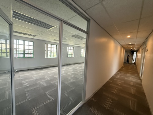 124m² Brookside Office Park, Claremont