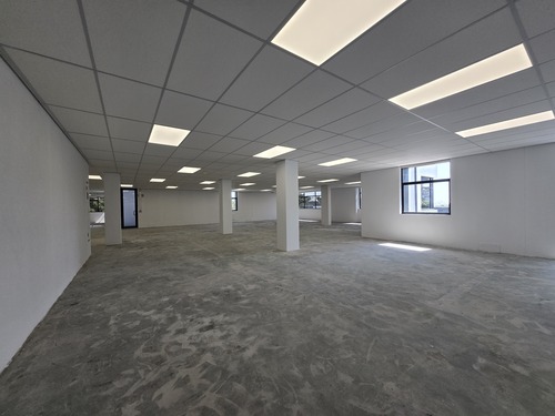 1611m² Commerce Square, Sandhurst