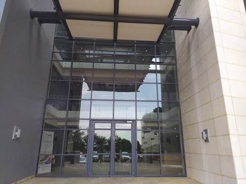 255m² Corobay Corner, Menlyn