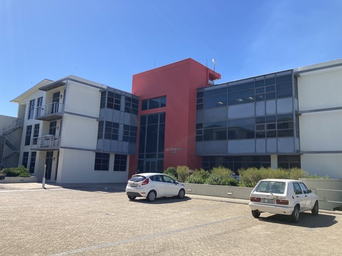 199m² Neutron House, Techno Park