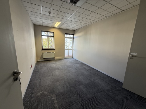 133m² PSG House - Alphen Office Park, Constantia