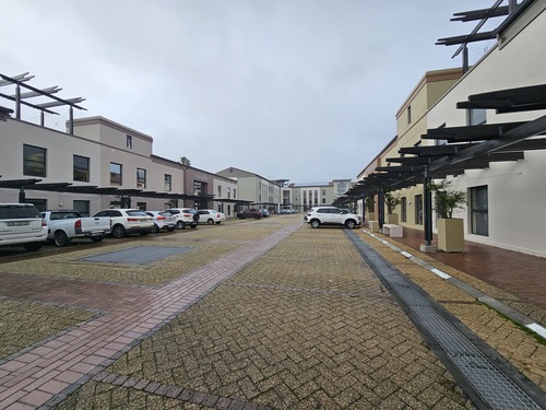 195m² The Forum - Century City, Century City